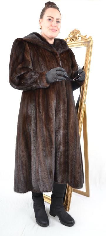 美品　毛皮　ランセル ミンク ベイズリー 裏地 総柄 ブラウン ロング　大きい Amazon.co.jp: SAGA MINK サガミンク シェアードミンク 裏地